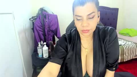 Snapshot of vikyadams chatting on 03-16-26, 04:11 VIKY ADAMS online show from 03-16-26, 04:11