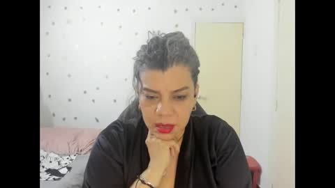 Snapshot of vikyadams chatting on 04-26-26, 08:45 VIKY ADAMS online show from 04-26-26, 08:45
