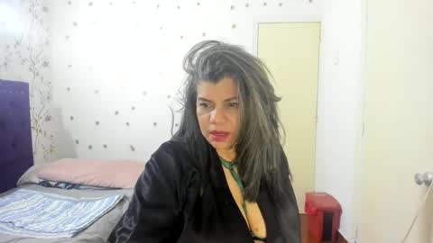 Snapshot of vikyadams chatting on 05-01-26, 09:03 VIKY ADAMS online show from 05-01-26, 09:03