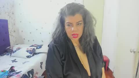 Snapshot of vikyadams chatting on 05-08-26, 09:03 VIKY ADAMS online show from 05-08-26, 09:03