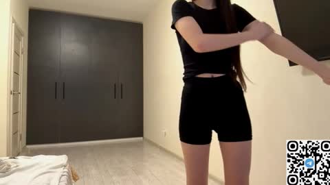 Vivien online show from 03-06-26, 10:56