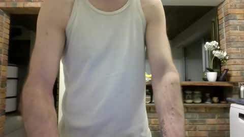Snapshot of vince_du_80 chatting on 06-09-26, 04:02 Vince online show from 06-09-26, 04:02