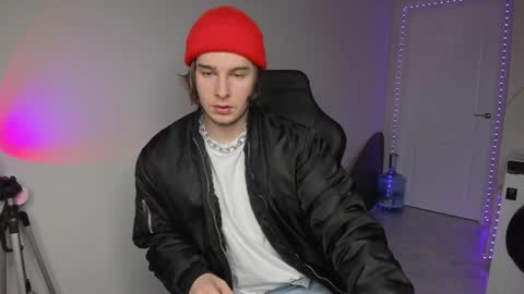 Vincent Strong online show from 12-04-24, 10:02