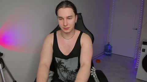 Vincent Strong online show from 01-22-25, 02:14