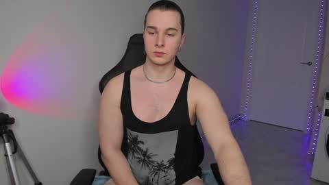 Vincent Strong online show from 02-03-25, 02:24