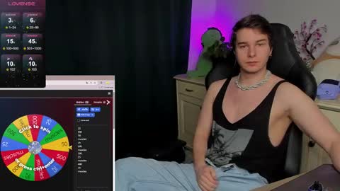 Vincent Strong online show from 10-20-25, 08:37