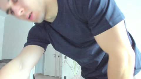 Snapshot of vincent_o chatting on 01-09-25, 09:16 Vincent. uncut 18cm online show from 01-09-25, 09:16