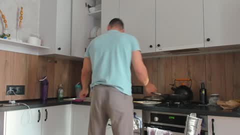 Snapshot of vincent_o chatting on 01-18-25, 09:45 Vincent. uncut 18cm online show from 01-18-25, 09:45