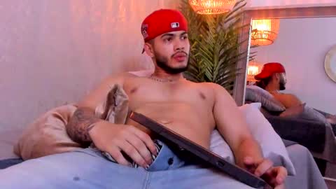 Vincent online show from 09-24-25, 03:43