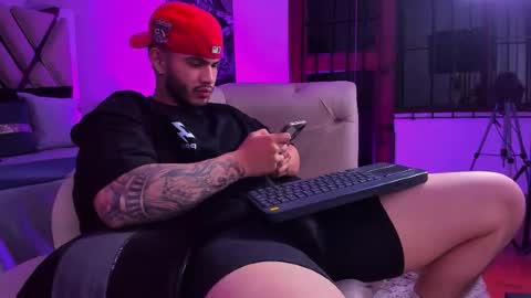 Vincent online show from 11-21-25, 04:00