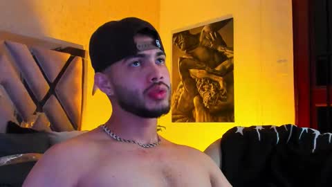 Snapshot of vincentblack_ chatting on 03-25-26, 04:51 Vincent online show from 03-25-26, 04:51