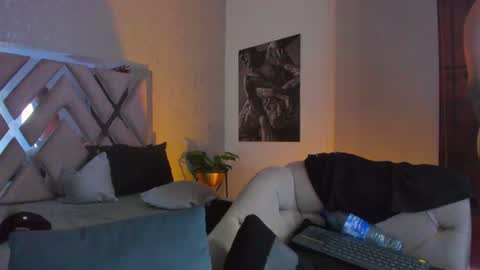 Vincent online show from 06-20-26, 07:27