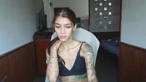 Snapshot of vinkitinkii chatting on 04-04-26, 04:33 vinkitinkii online show from 04-04-26, 04:33