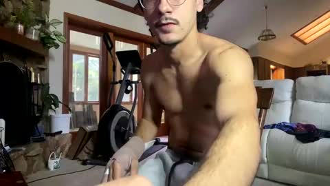 Snapshot of vinsmoke_sanji2020 chatting on 03-03-25, 10:52 Sanji online show from 03-03-25, 10:52