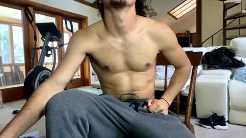 Snapshot of vinsmoke_sanji2020 chatting on 03-06-25, 09:31 Sanji online show from 03-06-25, 09:31