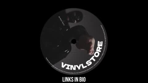 Snapshot of vinylstore chatting on 01-06-25, 12:13 Diva Silvia online show from 01-06-25, 12:13