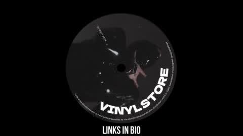 Snapshot of vinylstore chatting on 01-06-25, 03:19 Diva Silvia online show from 01-06-25, 03:19