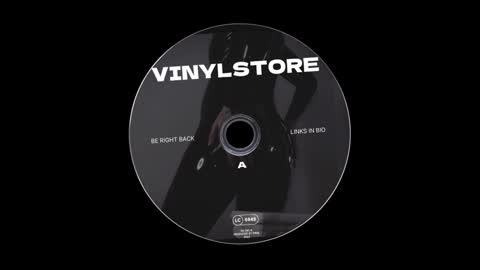 Snapshot of vinylstore chatting on 01-19-25, 04:04 Diva Silvia online show from 01-19-25, 04:04