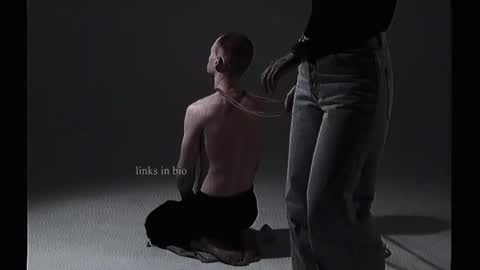 Snapshot of vinylstore chatting on 01-29-25, 08:25 Diva Silvia online show from 01-29-25, 08:25