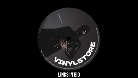 Snapshot of vinylstore chatting on 02-07-25, 02:37 Diva Silvia online show from 02-07-25, 02:37