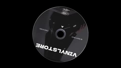 Snapshot of vinylstore chatting on 02-26-25, 12:03 Diva Silvia online show from 02-26-25, 12:03