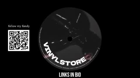 Snapshot of vinylstore chatting on 03-08-25, 12:09 Diva Silvia online show from 03-08-25, 12:09