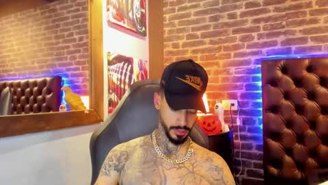 ---Vinzen--- online show from 10-31-25, 06:14