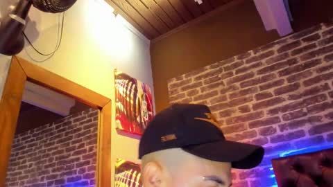 ---Vinzen--- online show from 12-23-25, 01:36