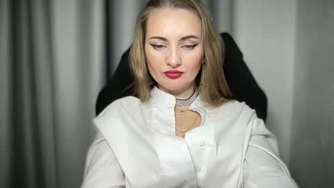 Funny  girl online show from 12-12-24, 06:42