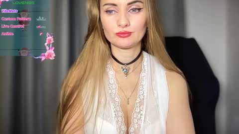 Funny  girl online show from 12-22-24, 12:16