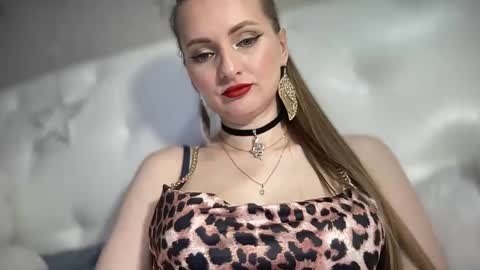 Funny  girl online show from 03-07-25, 06:00