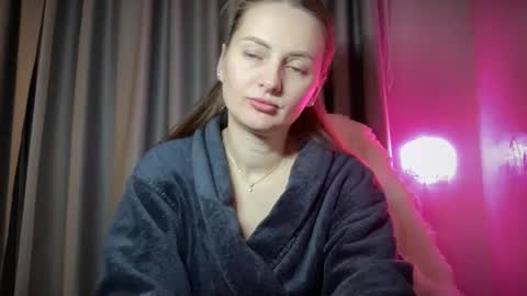 Funny  girl online show from 10-23-25, 01:05