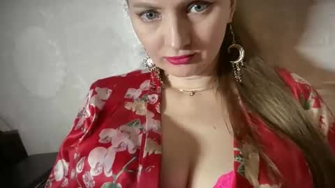 Funny  girl online show from 04-15-26, 11:16