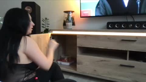 Vio online show from 11-24-25, 09:53