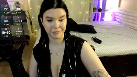Viola Bunny online show from 09-10-25, 04:18