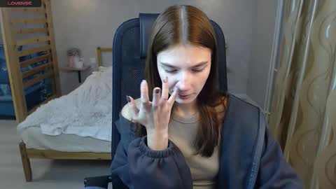 violaberry__ online show from 09-29-25, 05:12