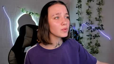 Snapshot of violaf1ex chatting on 06-21-26, 05:32 Viola online show from 06-21-26, 05:32