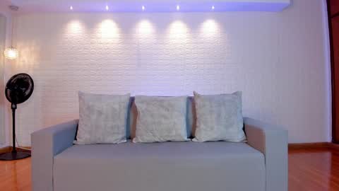 Violett  Everyday From 0530 to 1430 Col Time online show from 01-06-25, 05:49