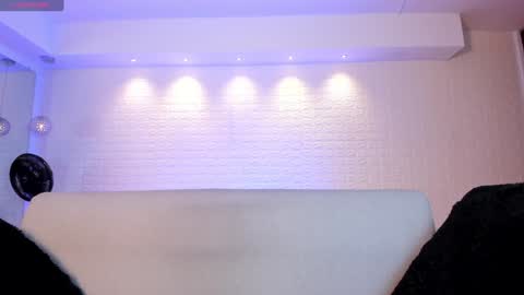 Violett  Everyday From 0530 to 1430 Col Time online show from 01-17-25, 10:44