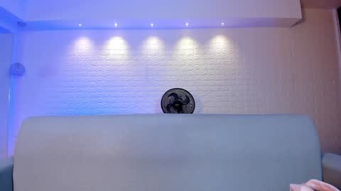 Violett  Everyday From 0530 to 1430 Col Time online show from 01-25-25, 10:51