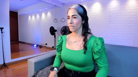 Violett  Everyday From 0530 to 1430 Col Time online show from 01-30-25, 11:01