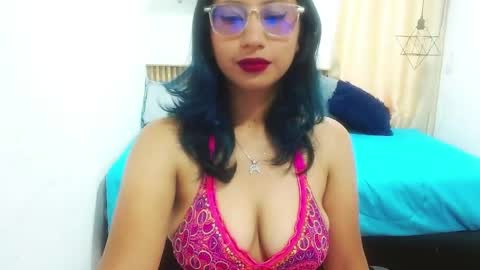 V I O L E T  online show from 05-02-26, 01:49