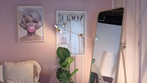 violet__15 online show from 06-20-26, 11:57