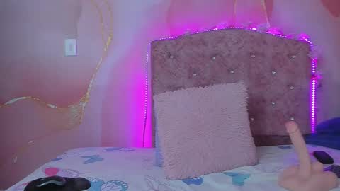 violet__taylor_ online show from 10-23-25, 02:22