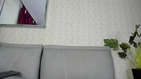 Violet  online show from 02-11-25, 08:52