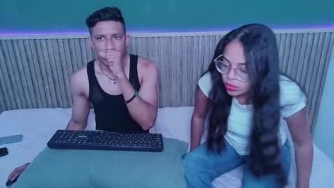 violet_and_dylan online show from 12-05-25, 12:14