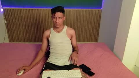 violet_and_dylan online show from 12-22-25, 12:35