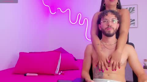 Violet and Paul online show from 10-08-25, 02:42