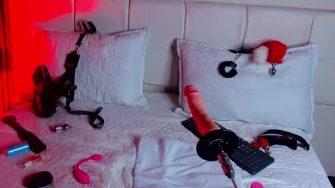 Snapshot of violet_bdsm chatting on 10-26-25, 05:30 Violet online show from 10-26-25, 05:30