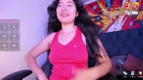 Snapshot of violet_blaze chatting on 10-05-25, 10:35 online show from 10-05-25, 10:35